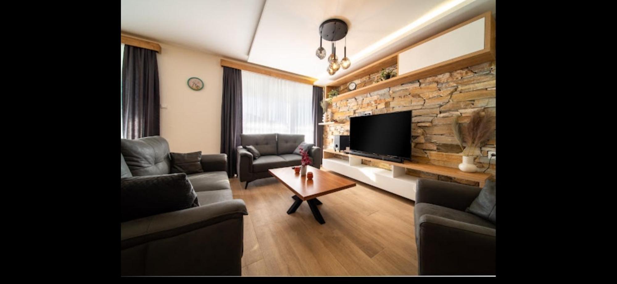 Vila Tom & Jerry Raška 外观 照片